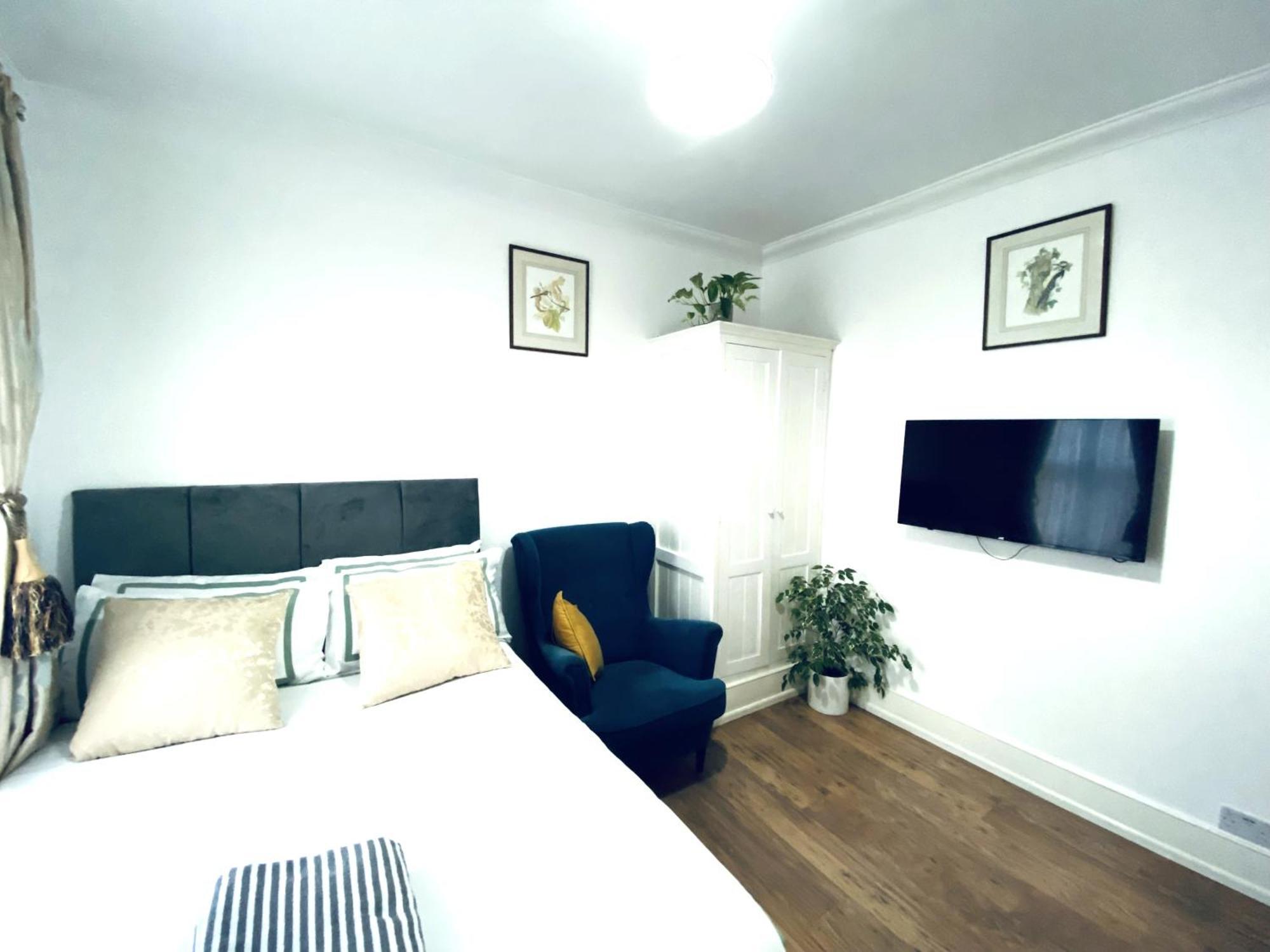 Luxury Guest house *